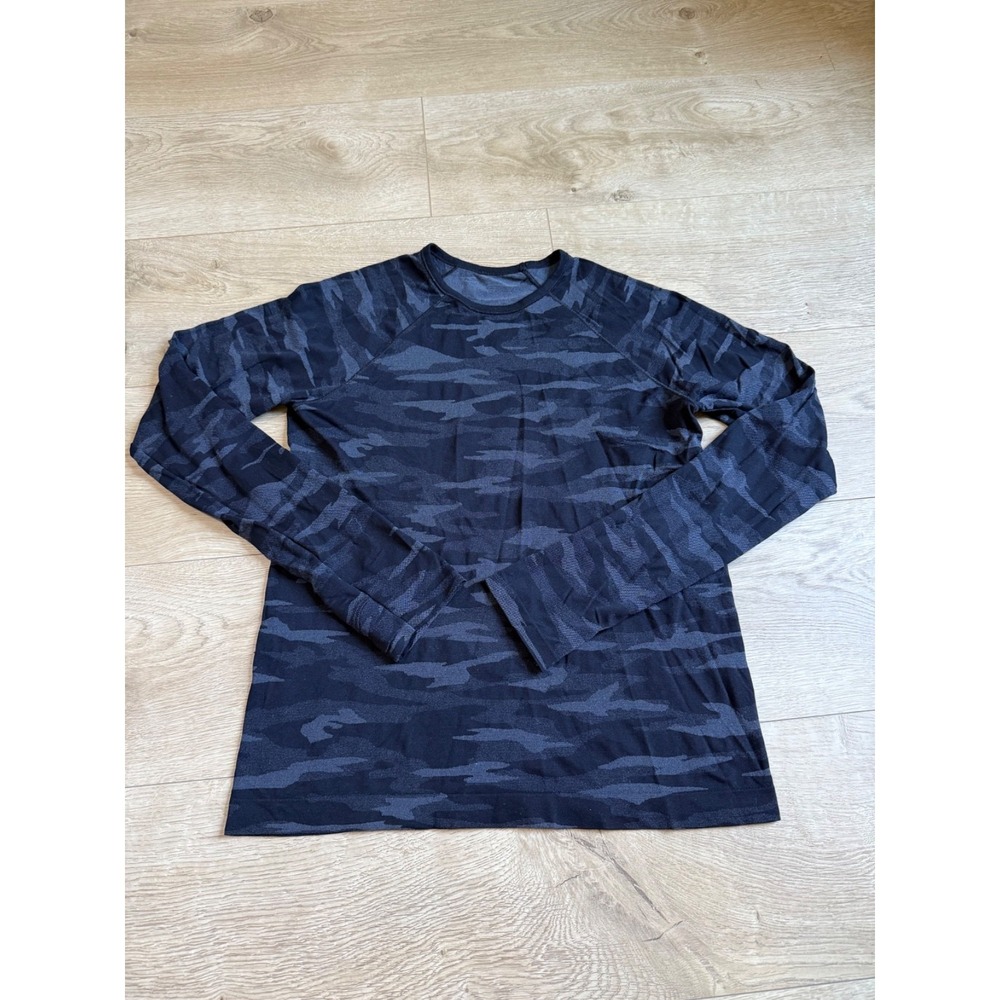 EUC kids Athleta Girl Power‎ Up Seamless Long Sleeve T-shirt Black Camo size XL